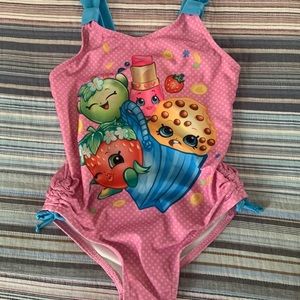 Girls swimsuit